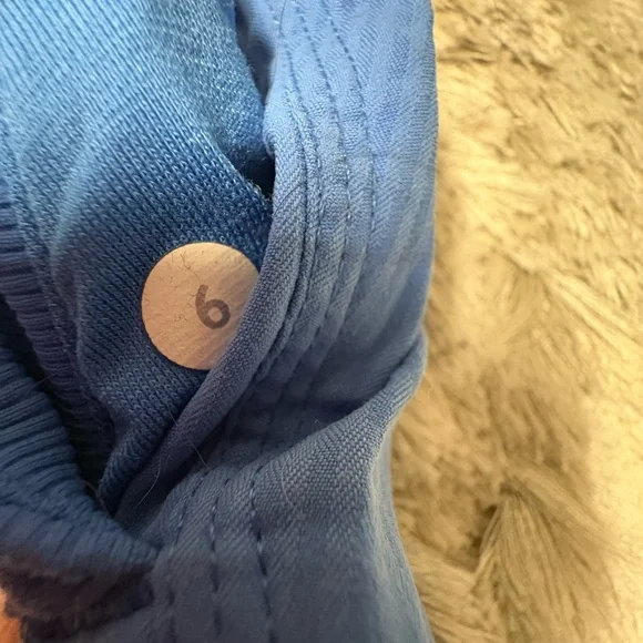 Lululemon bundle 4 pieces sz 6 - Picture 4 of 16